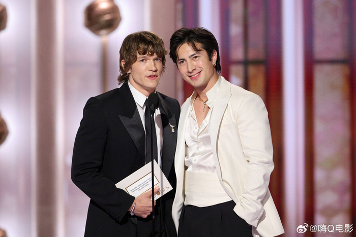 康纳·斯托里、哈德森·威廉姆斯亮相2026年金球奖|Williams|Connor Storrie|California_新浪娱乐_新浪新闻